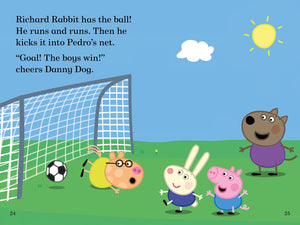 Read it Yourself with Ladybird: Peppa Pig Playing Football (Level 2)