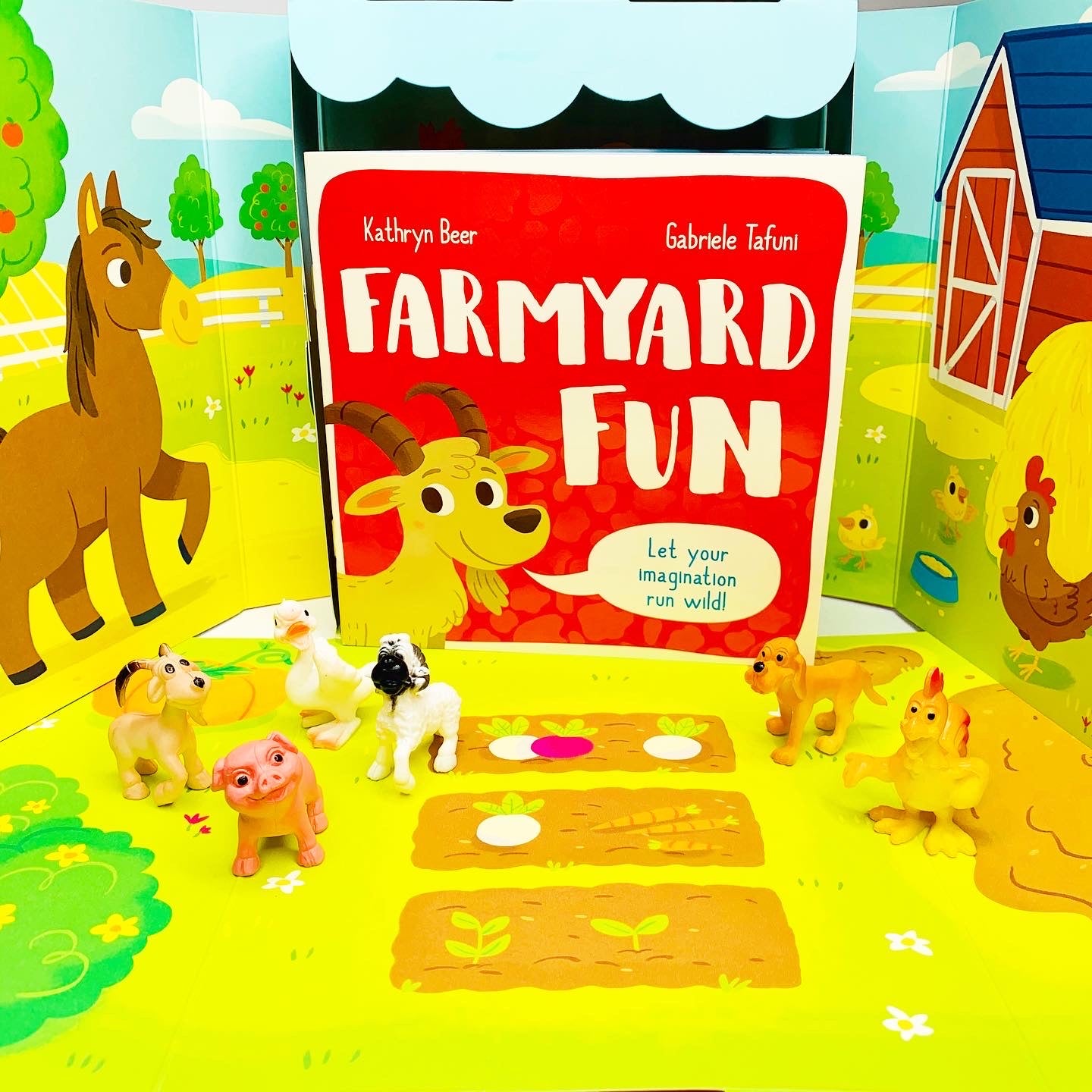 Fold-Out Play Scene Farm