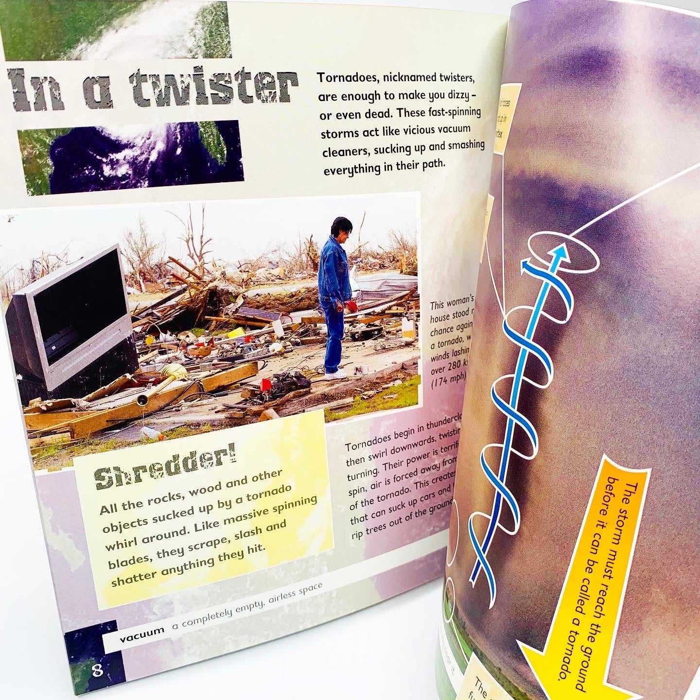 Extreme!: Storm Chaser - Dicing with the World's Most Deadly Storms