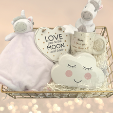 Load image into Gallery viewer, New Baby Deluxe Gift Hamper