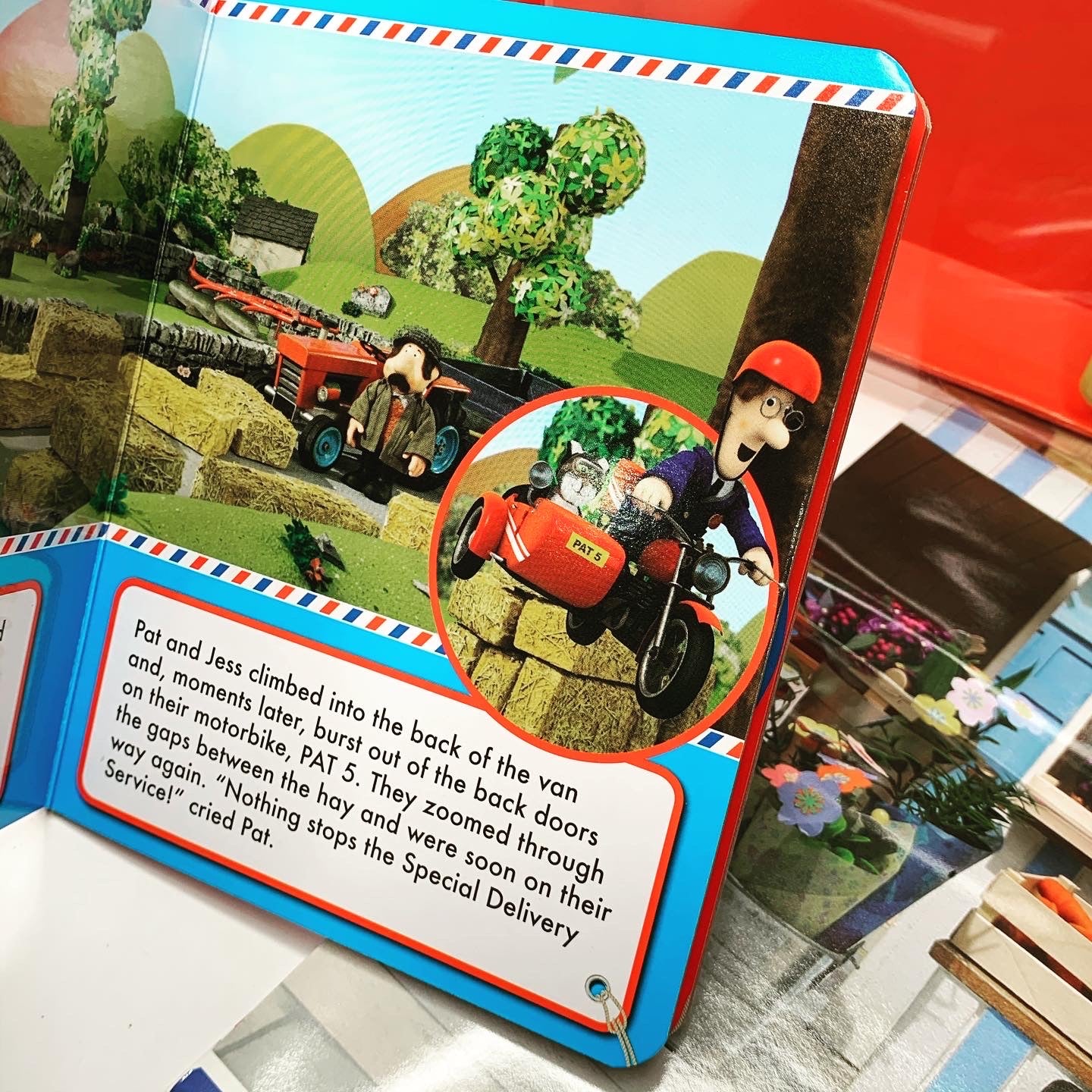 Postman Pat Read and Play Gift Set
